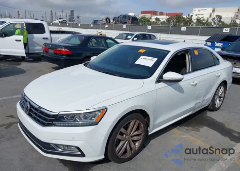 2018 Volkswagen Passat 2.0T Se from USA, damaged, VIN 1VWBA7A33JC031098
